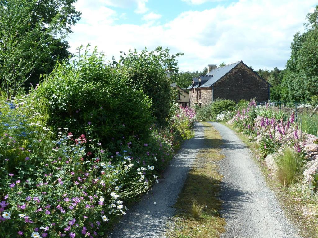 Chambres D'Hotes Logis De L'Etang De L'Aune Iffendic Buitenkant foto